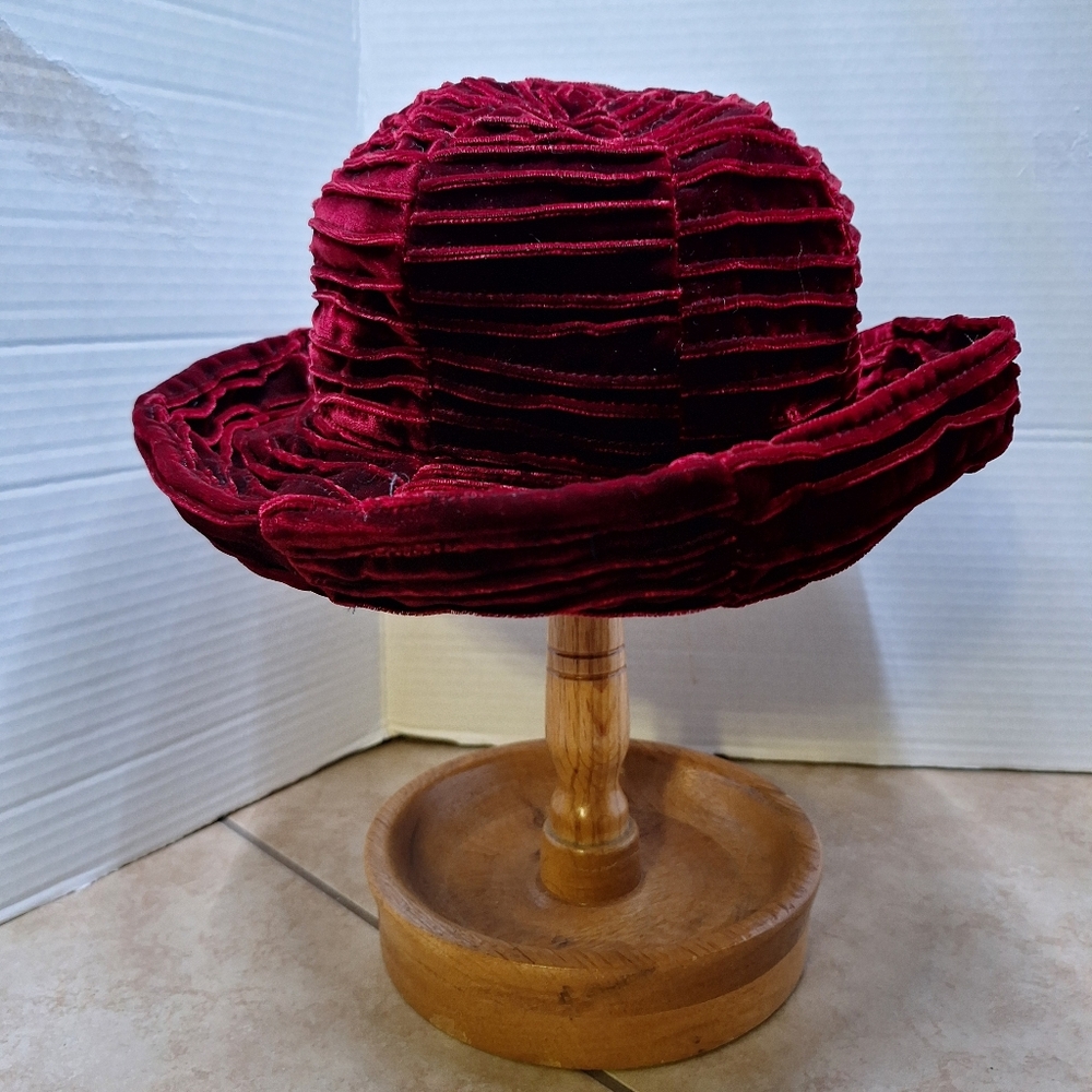 Elegant Velvet Burgundy Hat